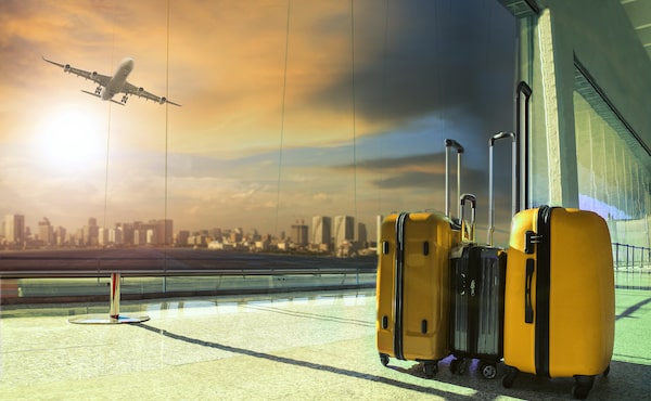 海外旅行保険は空港で加入すると高いのか！？